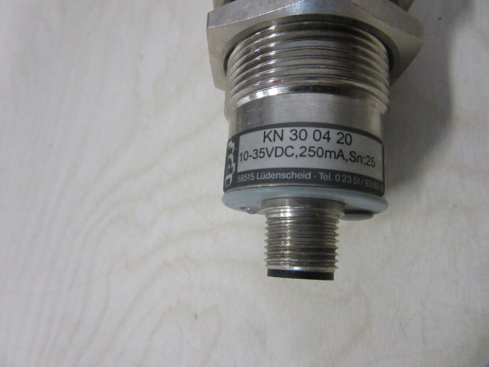 ipf electronic KN 30 04 20 Kapizativer Sensor; 10-35VDC  250mA Sn:25