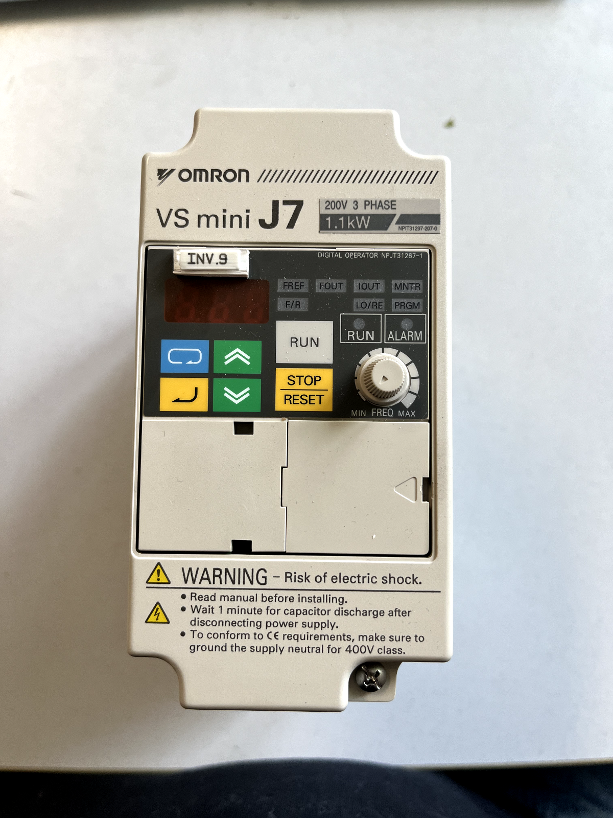 OMRON  YASKAWA VS MINI J7  MODEL: CIMA-J7AZ20P7 1.9KVA