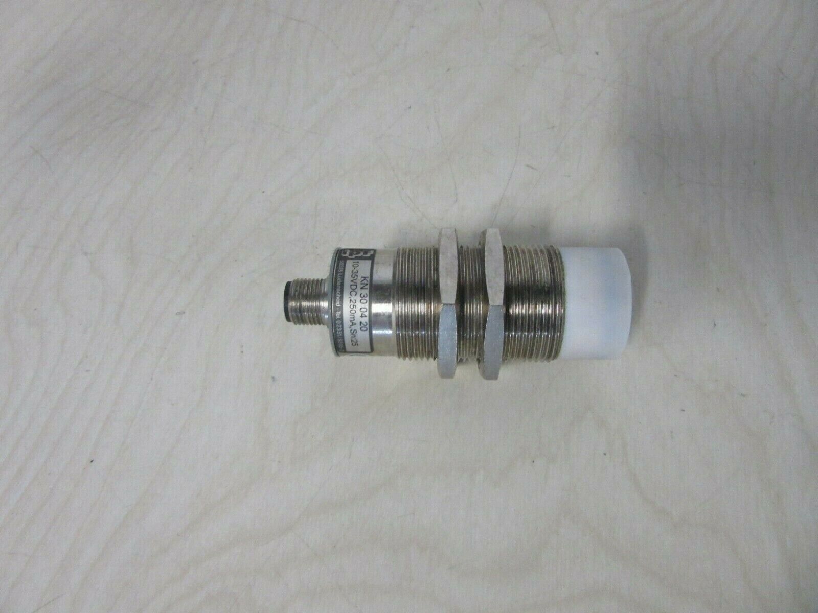 ipf electronic KN 30 04 20 Kapizativer Sensor; 10-35VDC  250mA Sn:25