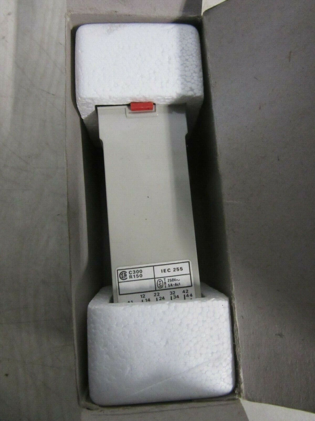 Telemecanique RHT41 time delay relay