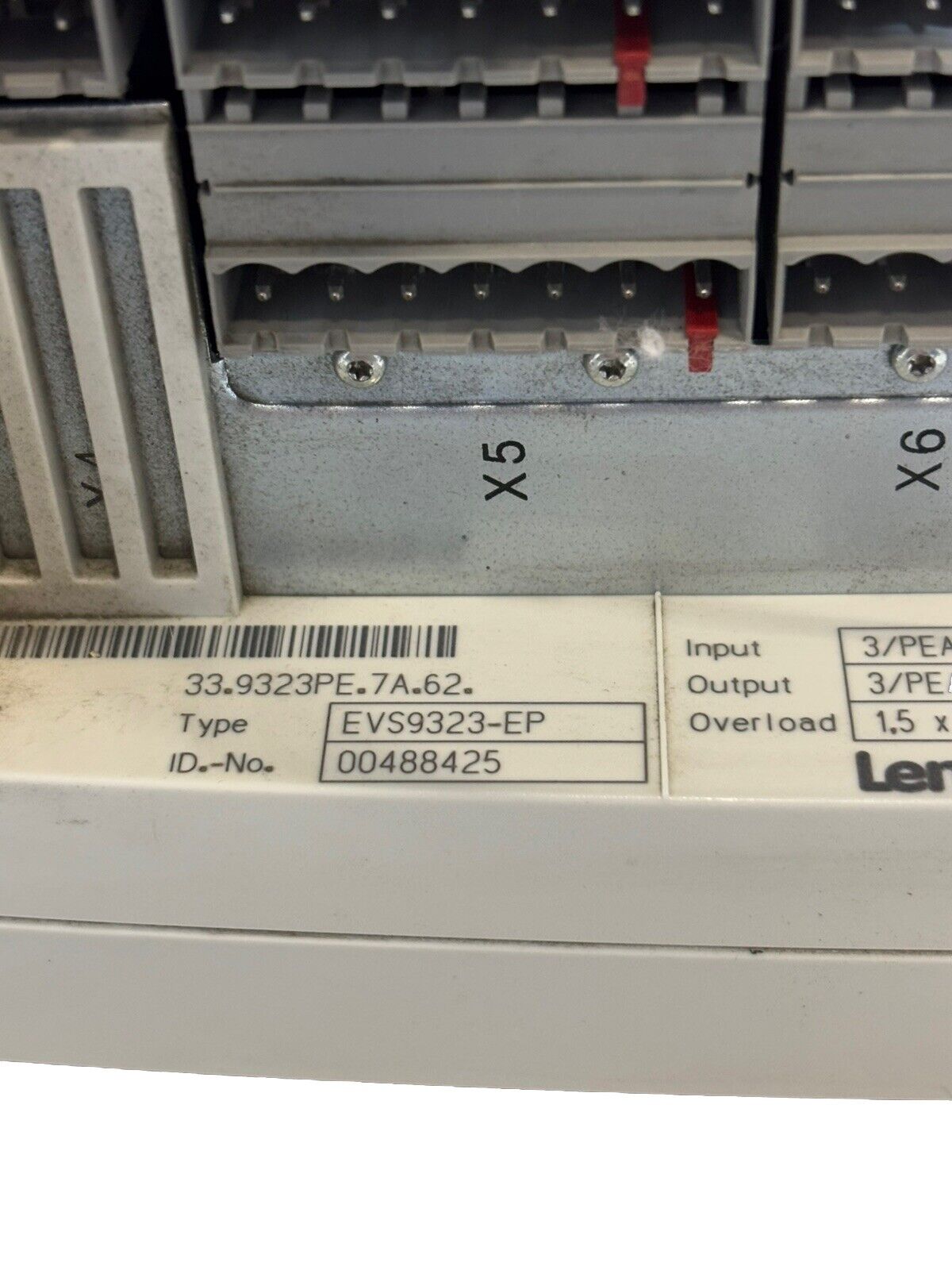 LENZE EVS9323-EP Frequenzumrichter ID.No. 00488425 Prod.No. 01171336