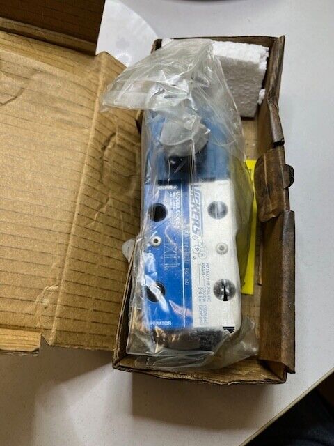 VICKERS DG4V 3 2A M U B6 60  DG4V32AMUB660 ID 859159