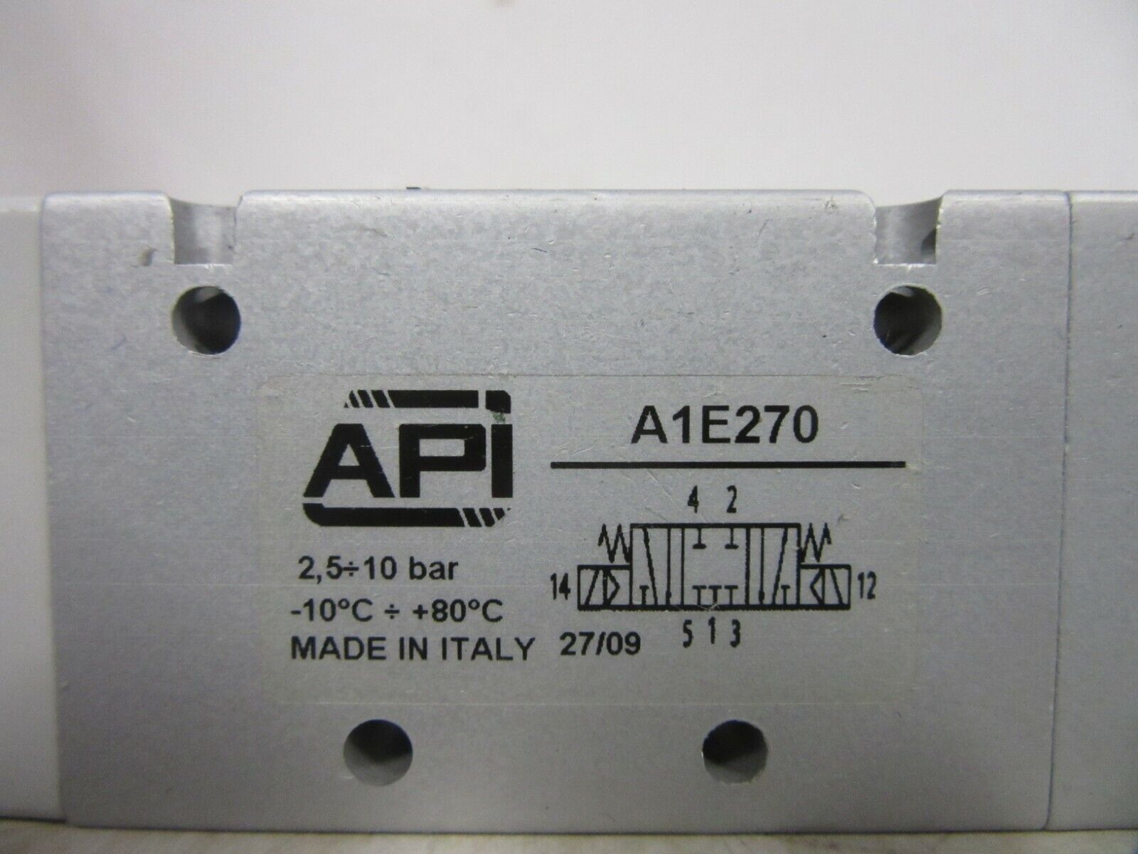 API A.P.I. A1E270 valve