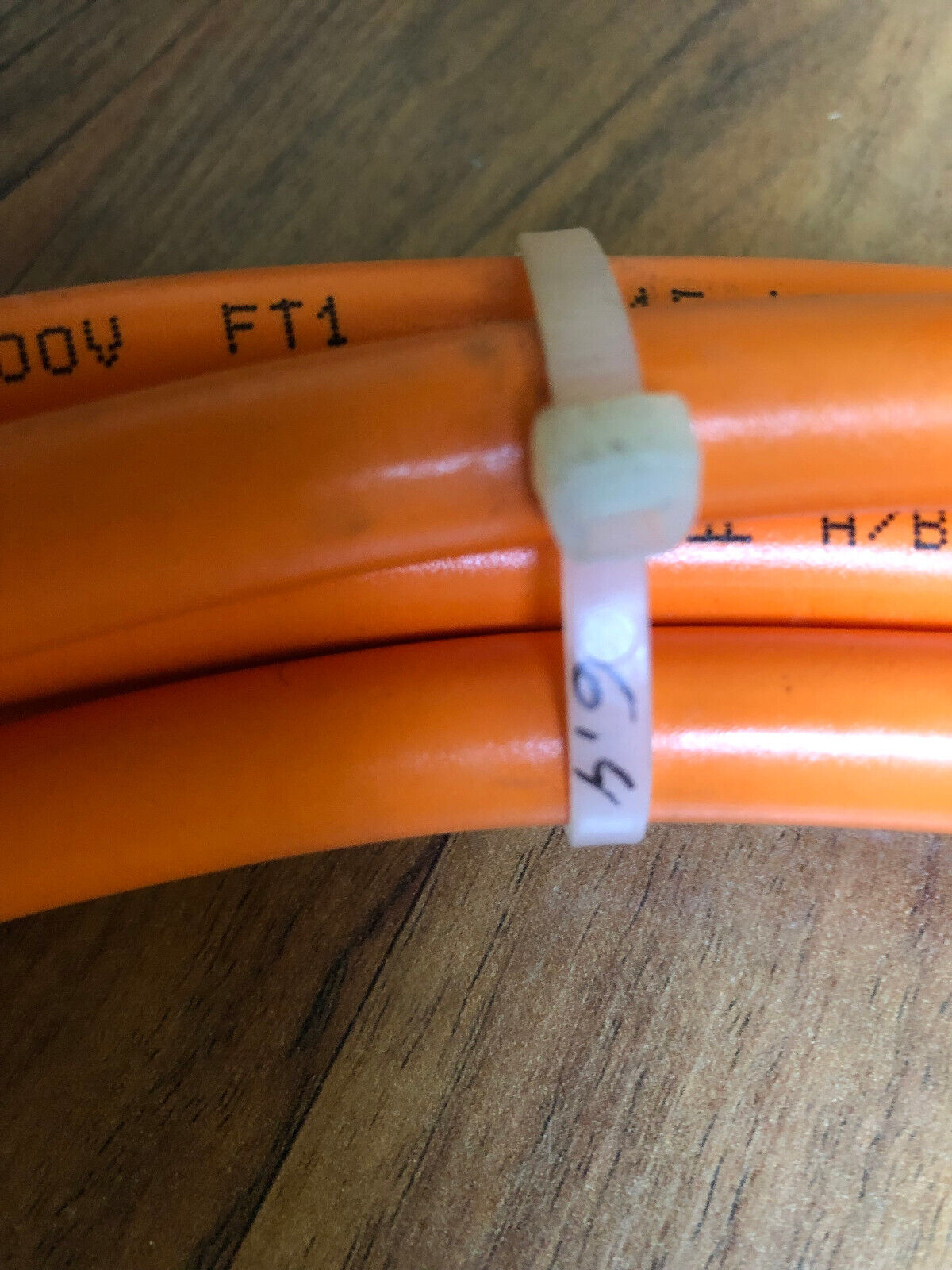 Kabel Servomotor  Länge: 6,4 m, techn. Daten siehe Fotos: AWM Style 20234