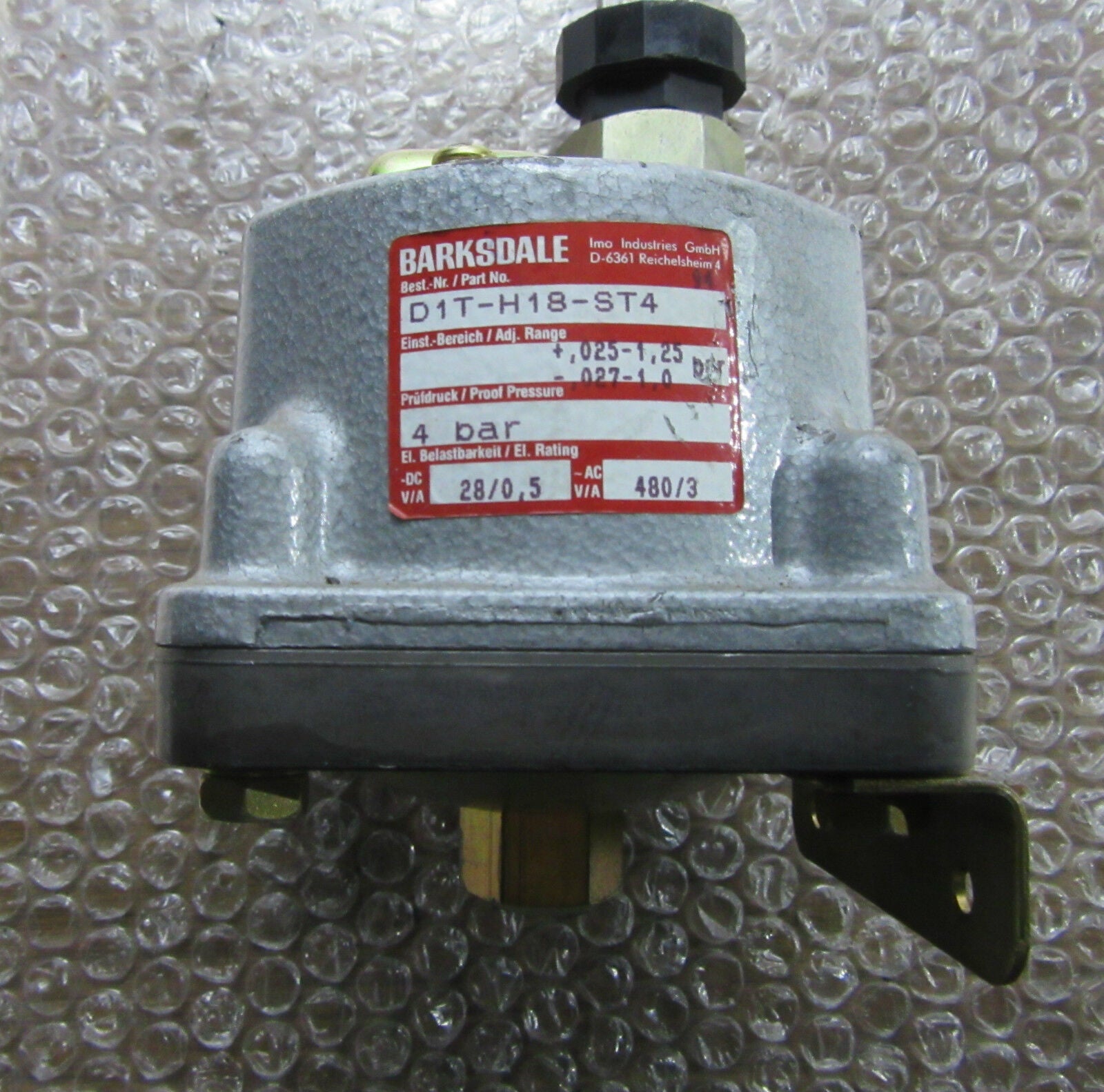 BARKSDALE D1T-H18-ST4 4bar -unused- 