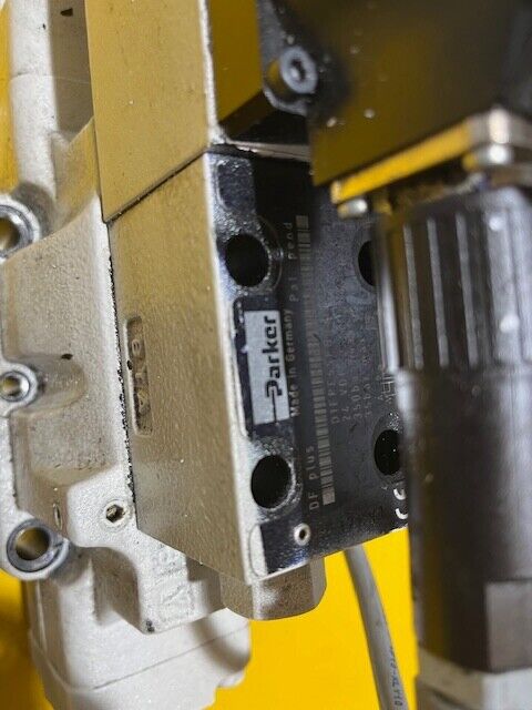 Parker Proportional Valve D41FPE52FB2NK0020 + D1FPE55H9NB0021D16