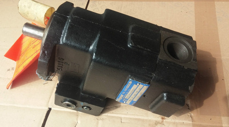 Oilgear PVWH014A1BV Hydraulikpumpe Serial No.: 03519376
