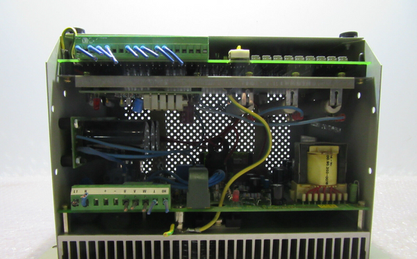 KEB Frequenzumrichter Model: 09.56.210 Output-Capacity: 2.5KVA