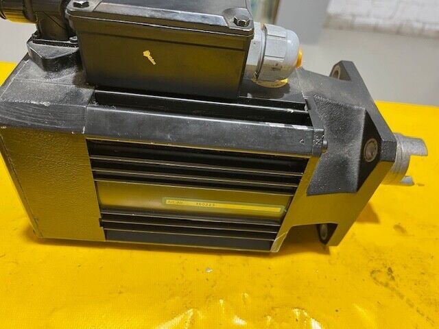 BAUMUELLER SERVOMOTOR DSG 56-S   1,1 KW 3000 1/MIN NR. 992064030 BAUMÜLLER