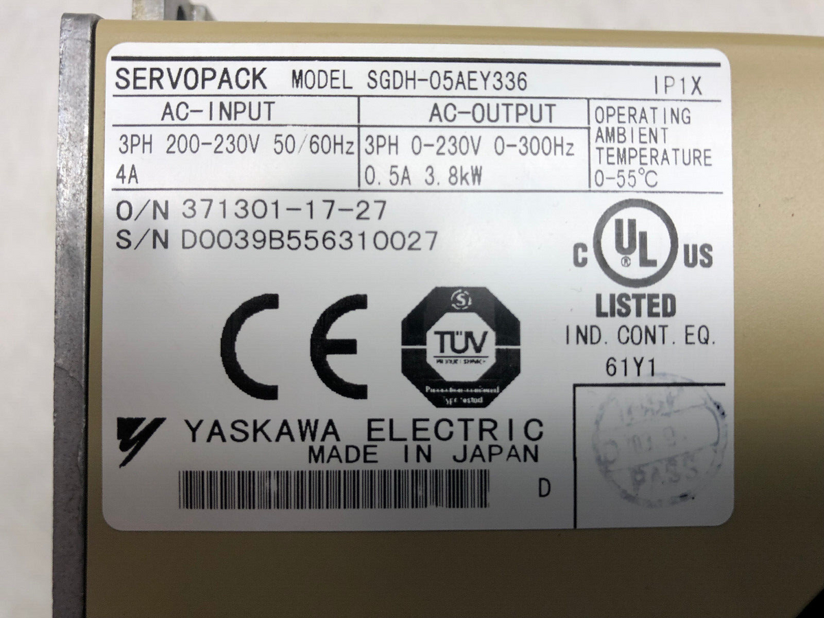 YASKAWA SERVOPACK Model SGDH-05AEY336 mit JUSP-NS115Y22