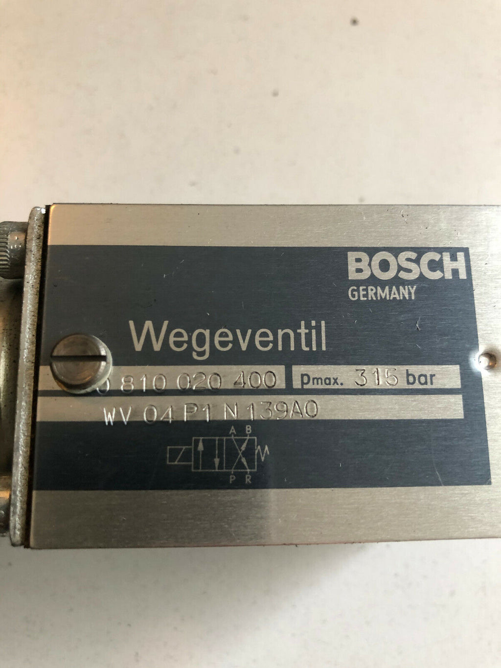 Bosch Wegeventil 0 810 020 400 315bar + Spule 24VDC 0831002 006j 