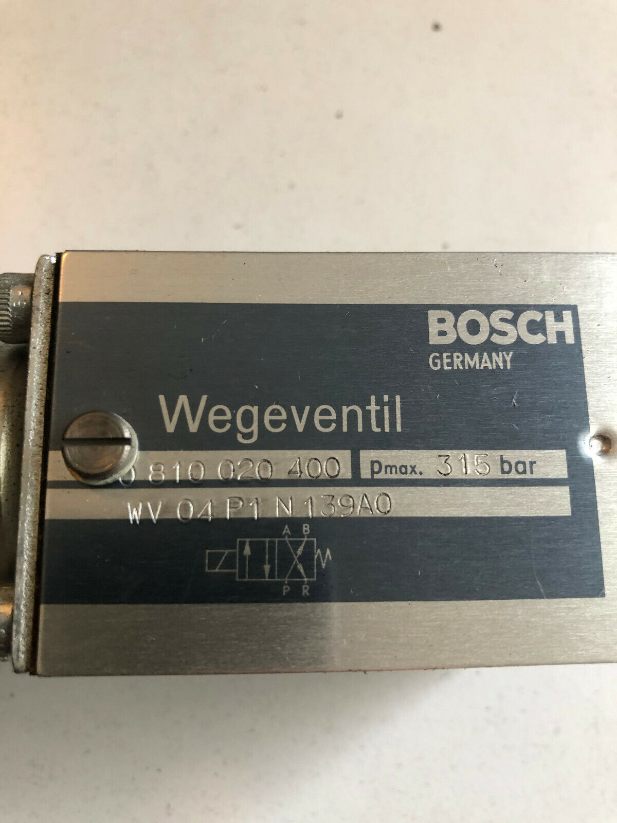 Bosch Wegeventil 0 810 020 400 315bar + Spule 24VDC 0831002 006j 