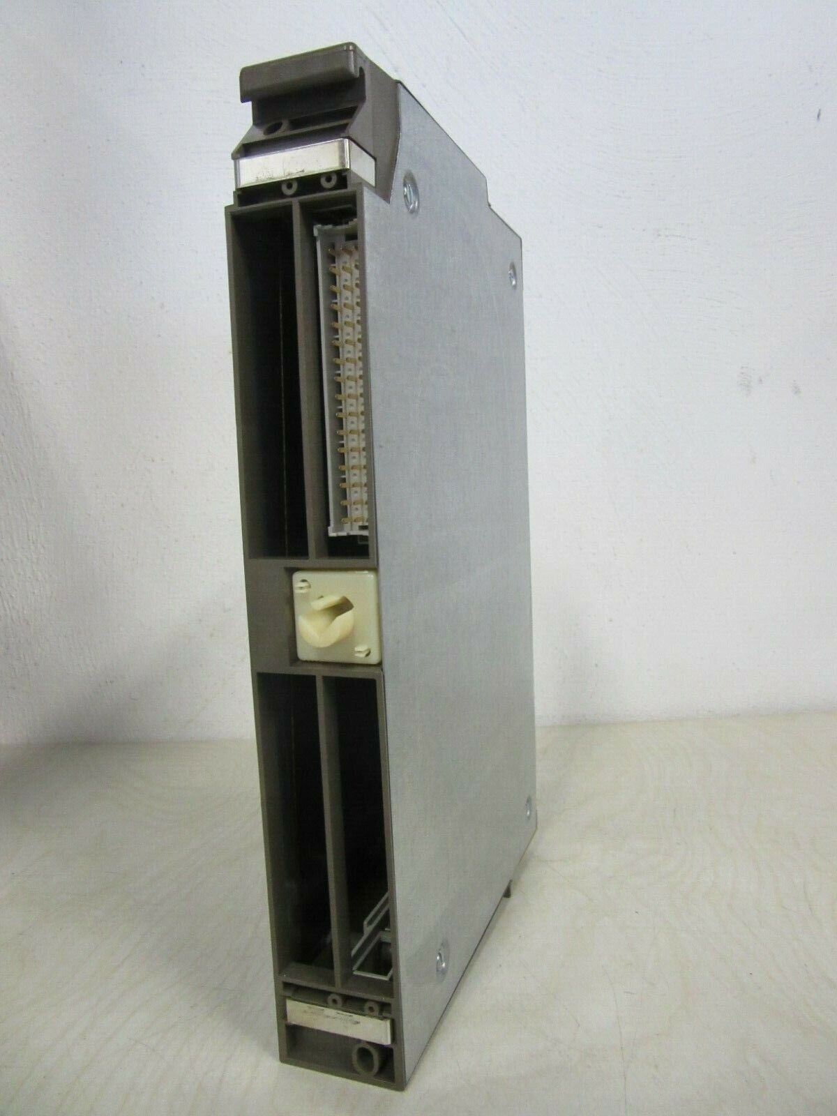 Siemens Simatic S5 6ES5 491-0LB11 E: 02 Phoenix Contact InterBus IBS S5 DSC/I-T