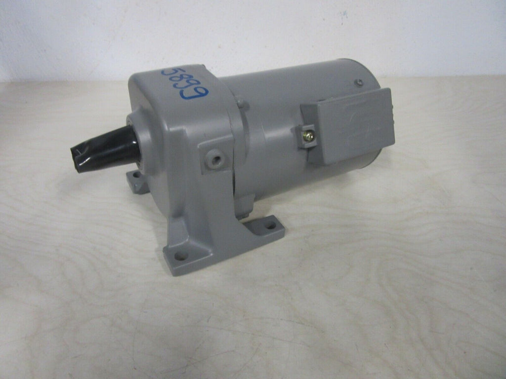 HITACHI Y175755 3 PHASE GEAR MOTOR CA19-010-100 0.1KW 1/100