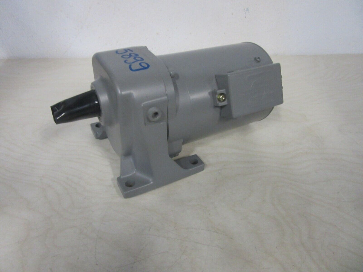 HITACHI Y175755 3 PHASE GEAR MOTOR CA19-010-100 0.1KW 1/100