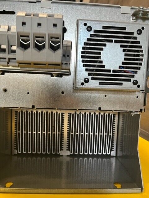 Rexroth  Type RD51.1-4B-030-L-V1-FW CFG-RD500-NN-NN MNR:911200260