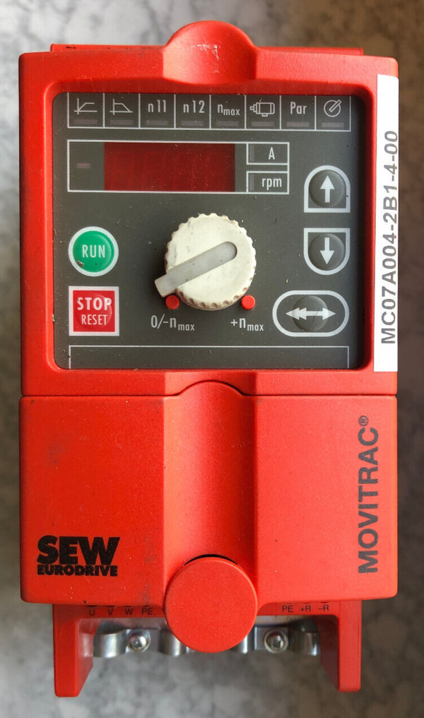 SEW Eurodrive MOVITRAC MC07A004-2B1-4-00 ID: 8269513
