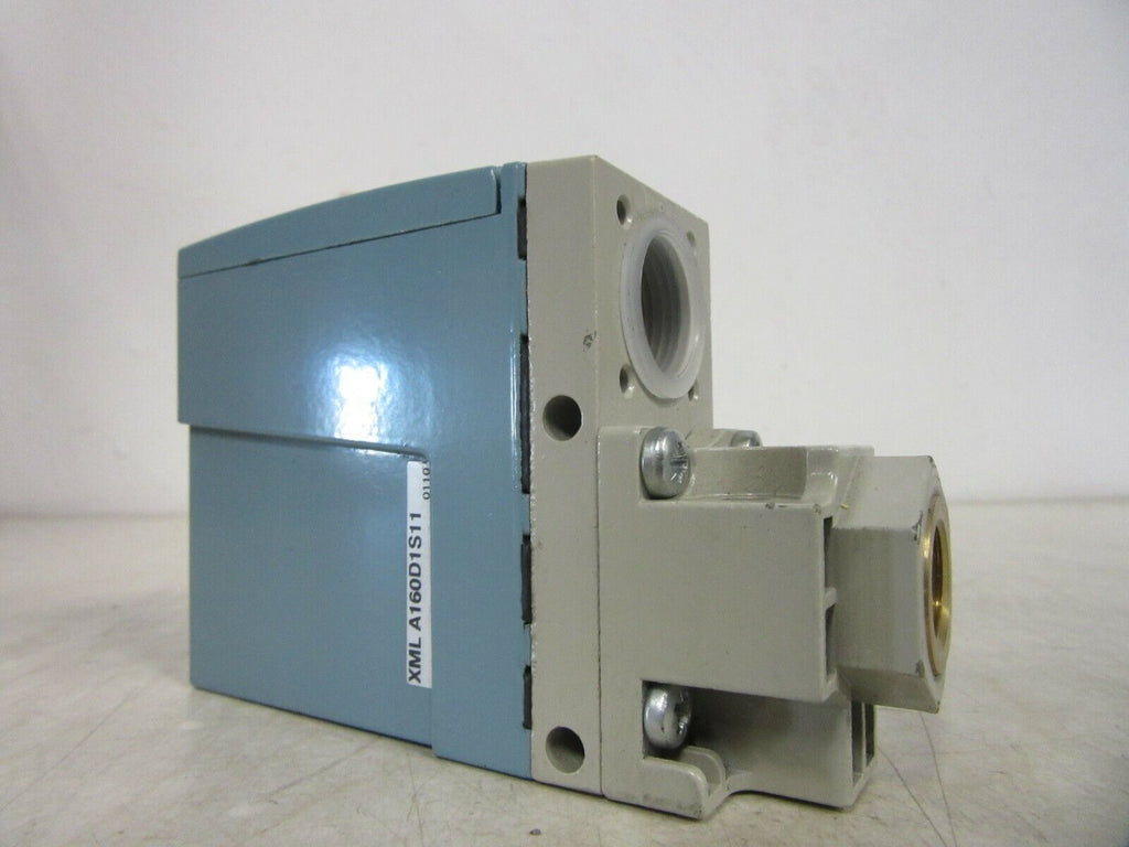 Telemecanique Nautilus XML A160D1S11 pressure switch Druckschalter