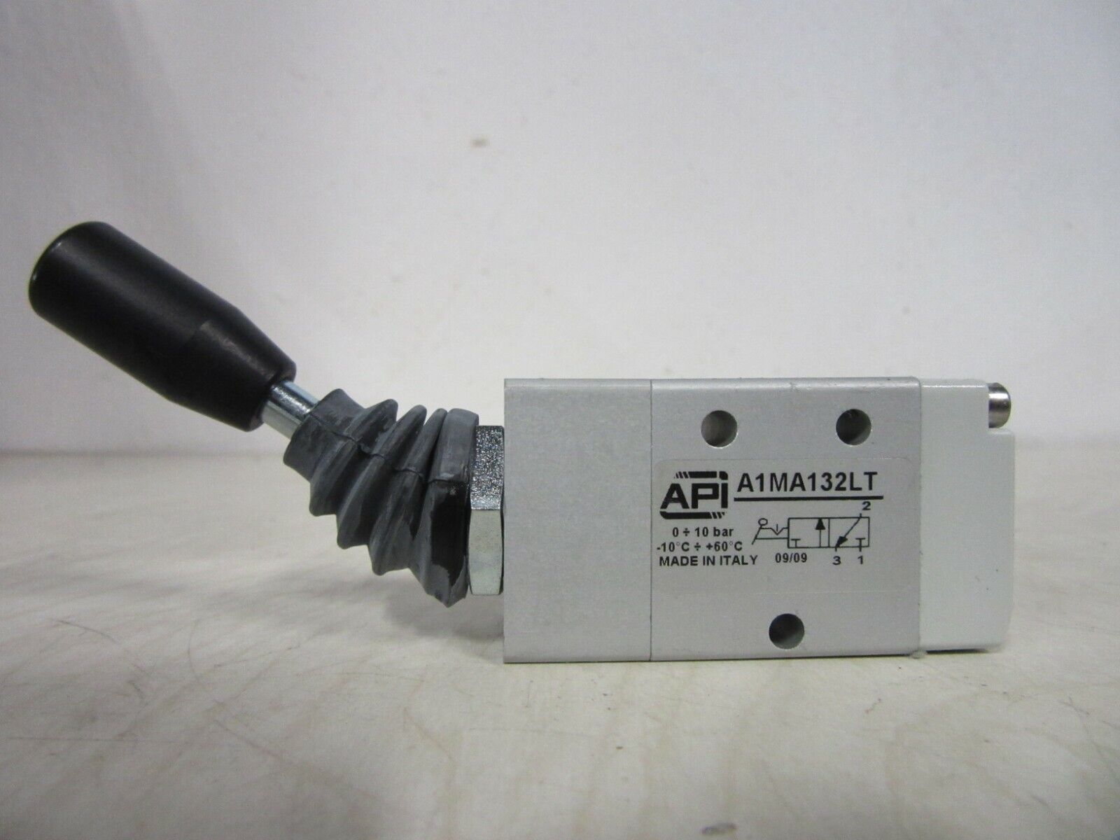 API A.P.I.  A1MA132LT switch