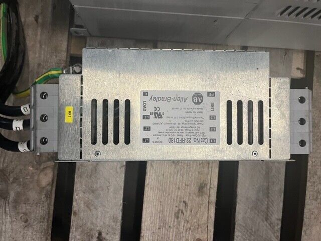 Allen-Bradley Powerflex 400 Cat No. 22C-D142A103 Serie A 75KW plus Filter