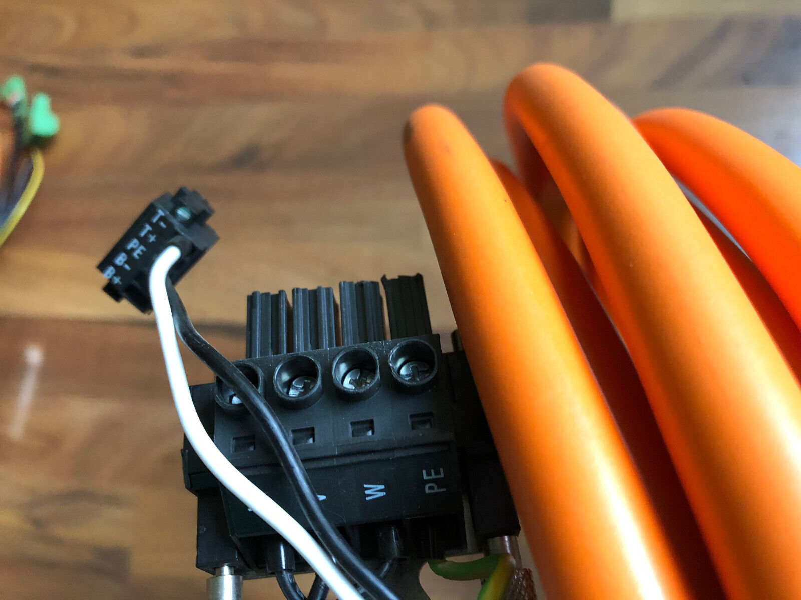 Kabel Servomotor  Länge: 6,4 m, techn. Daten siehe Fotos: AWM Style 20234