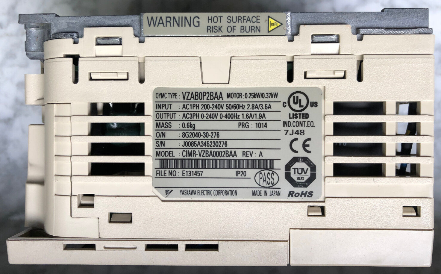 OMRON Frequenzumrichter 1-phasig V1000 0,37KW Yaskawa VZAB0P2BAA