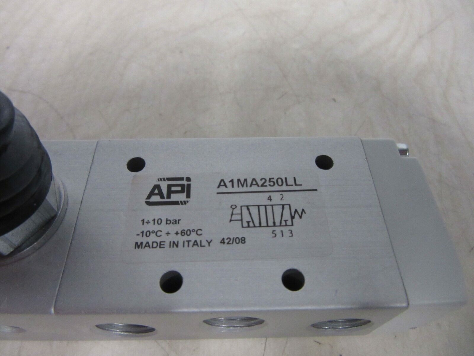 API A.P.I. A1MA250LL switch