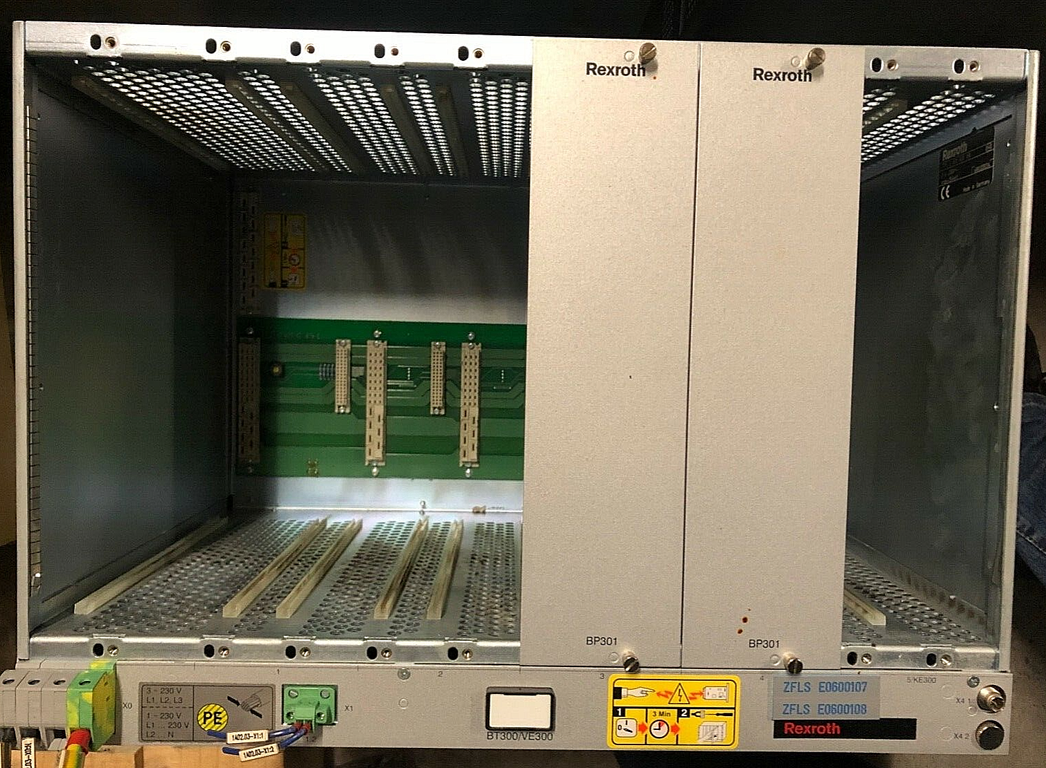 Bosch REXROTH Einbaurack BT300VE300 0 608 830 158