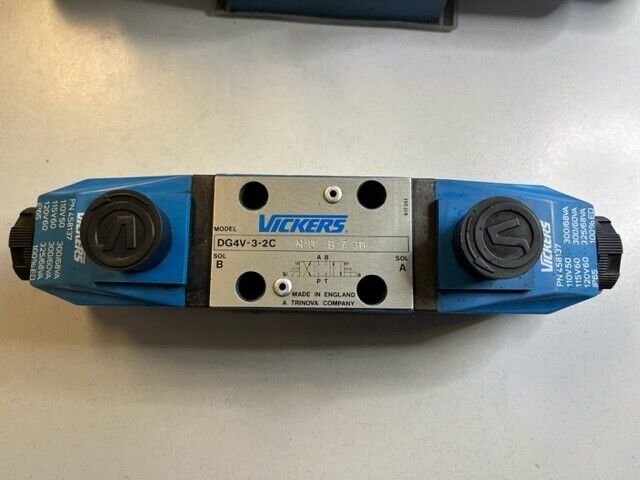Vickers DG4V-3-2C-MU-B7-30  DG4V32CMUB730 Solenoid Valve 110VAC