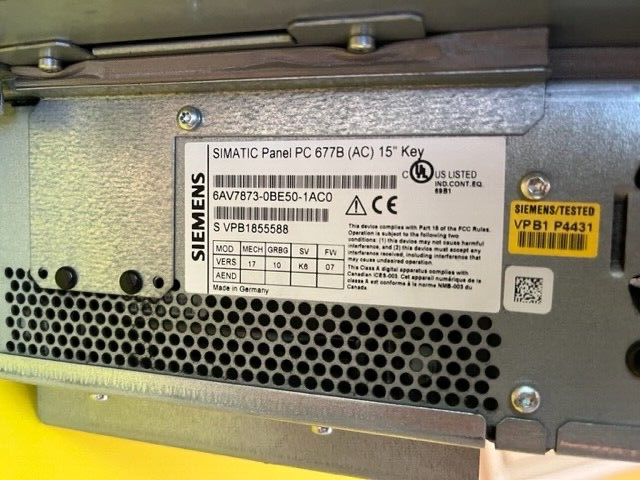 SIEMENS SIMATIC Panel PC 677B(AC) 15" Key 6AV7873-0BE50-1AC0