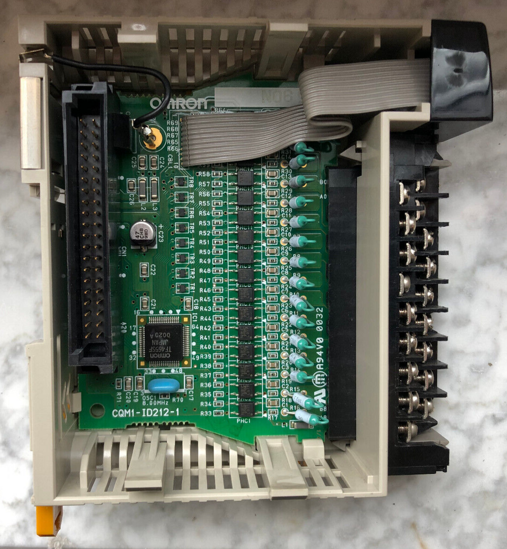 OMRON CQM1-ID212 Input Unit, Abdeckung fehlt