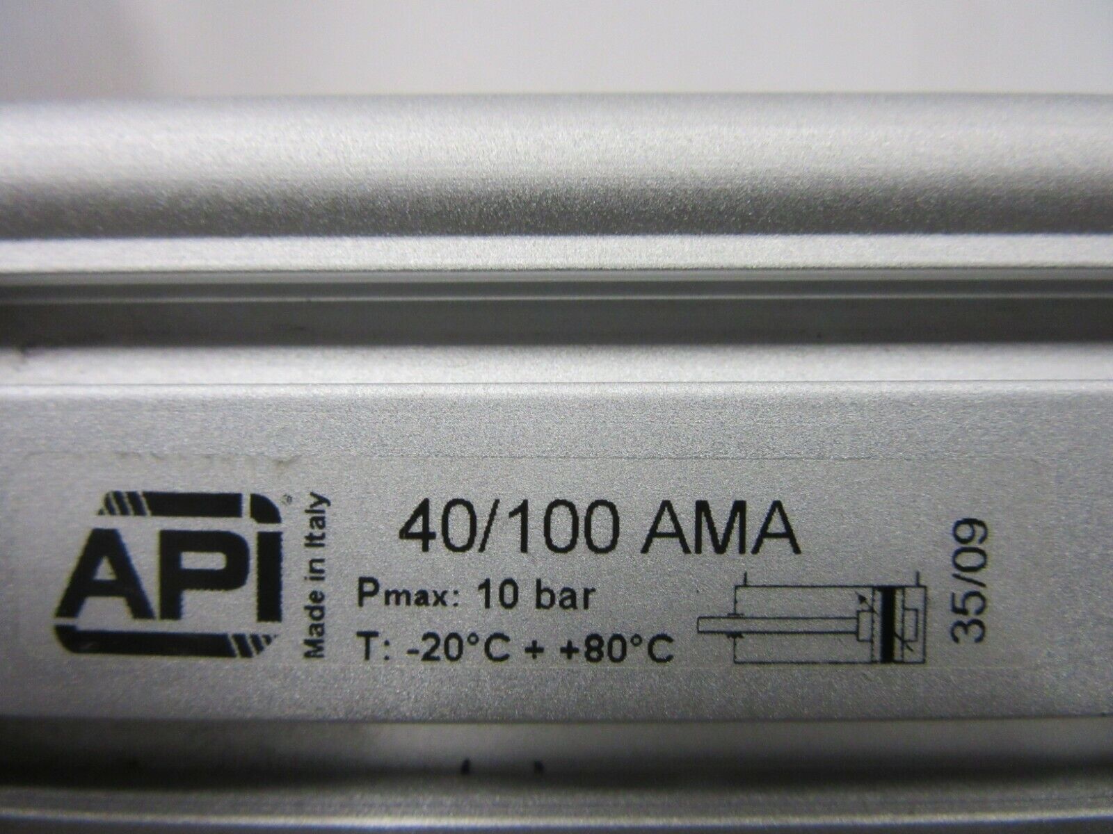 API A.P.I. 40/100 AMA Pmax: 10bar cylinder