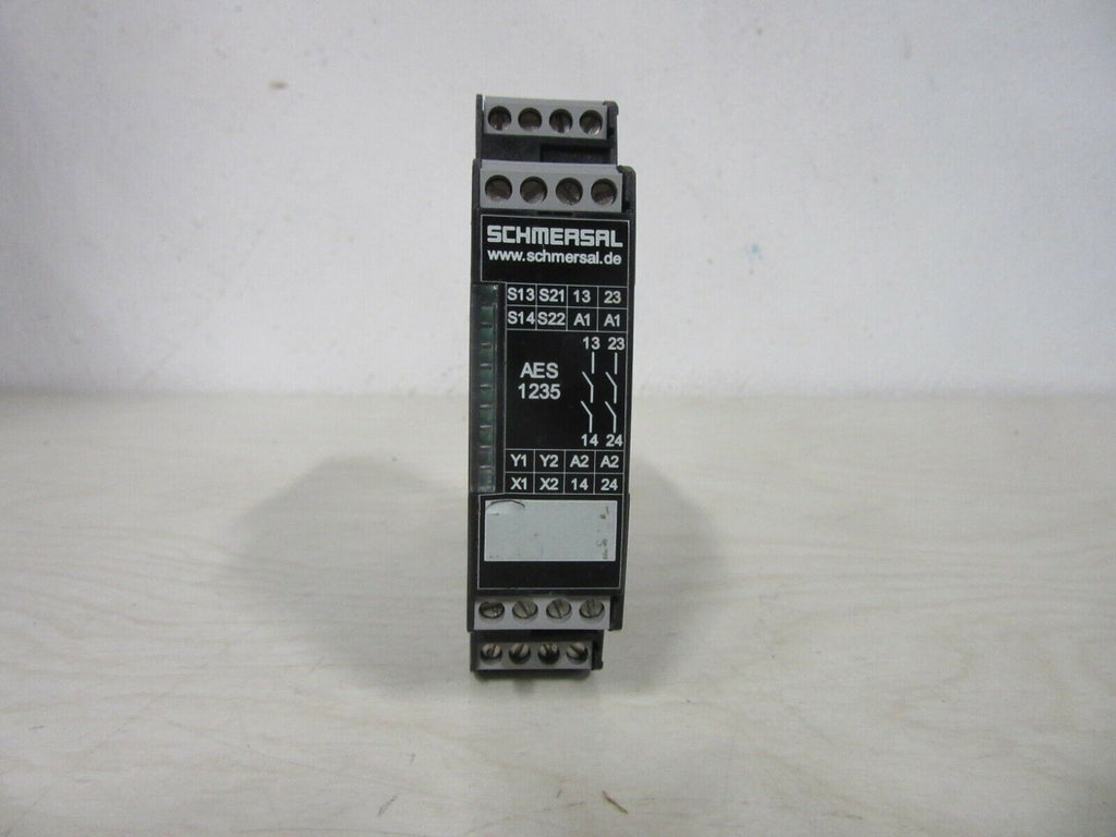 SCHMERSAL  AES 1235 Ue 24 VDC