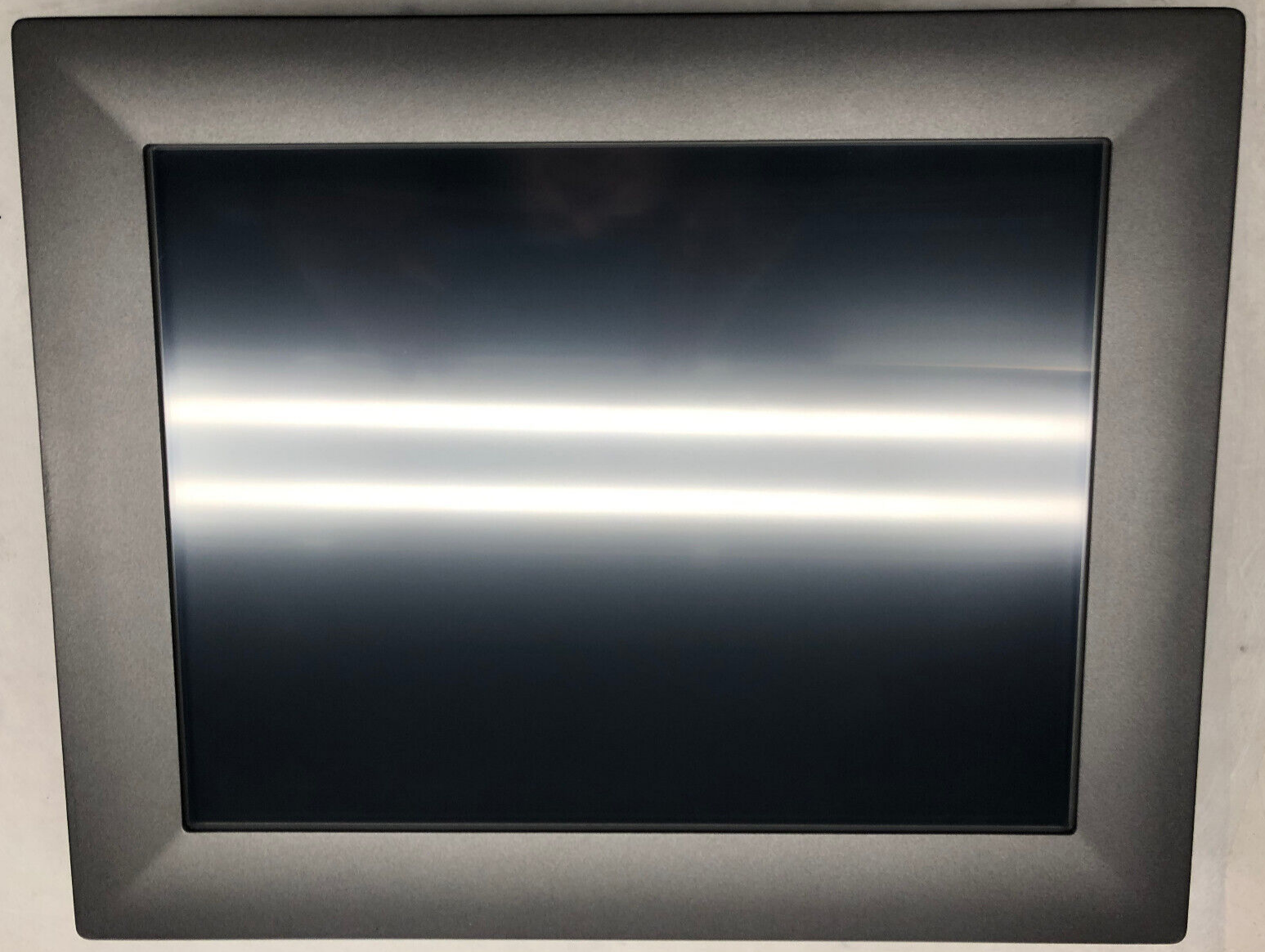 Advantech TPC-1582H-433AE Touch Panel PC