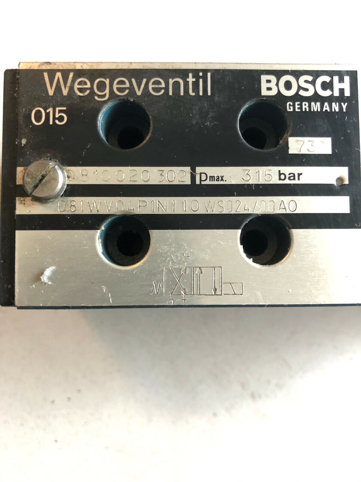 Bosch Wegeventil 0 810 020 302 315bar + Spule 24VDC 0831002 006j 