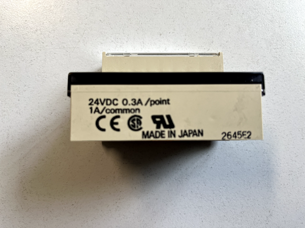 OMRON SRT2-OD08-1