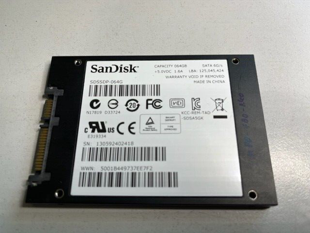 SanDisk SDSSDP-064G