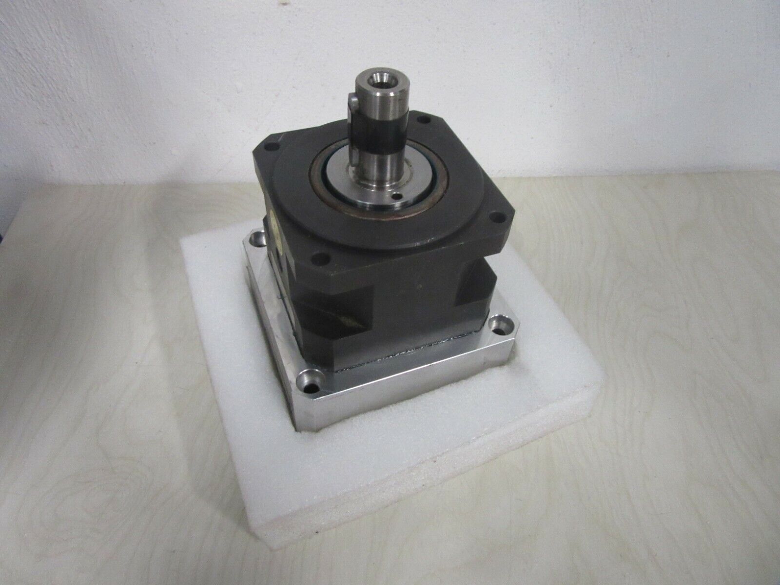 Neugart Getriebe  PLS 115 i=8 OP02,11