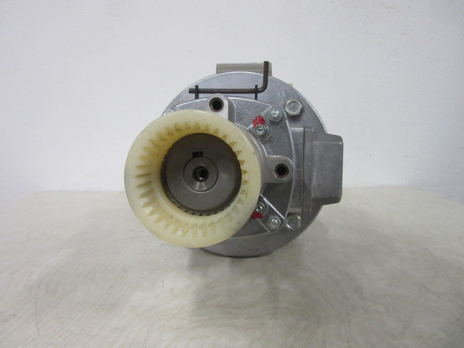 Siemens 3 ~ Mot 1 LA5083-2AA26 Lenze 14.800.08.10.3  -used-