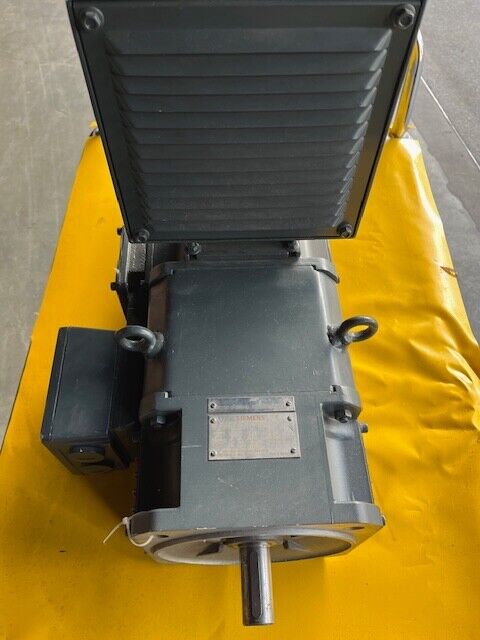 Siemens DC-Motor 1GG5100-0EE44-6VV1-Z