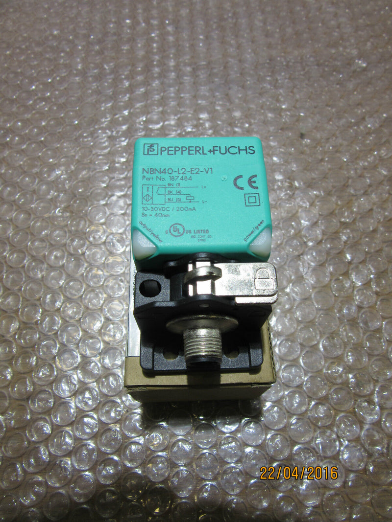Pepperl+Fuchs NBN40-L2-E2-V1 | Näherungsschalter | OVP