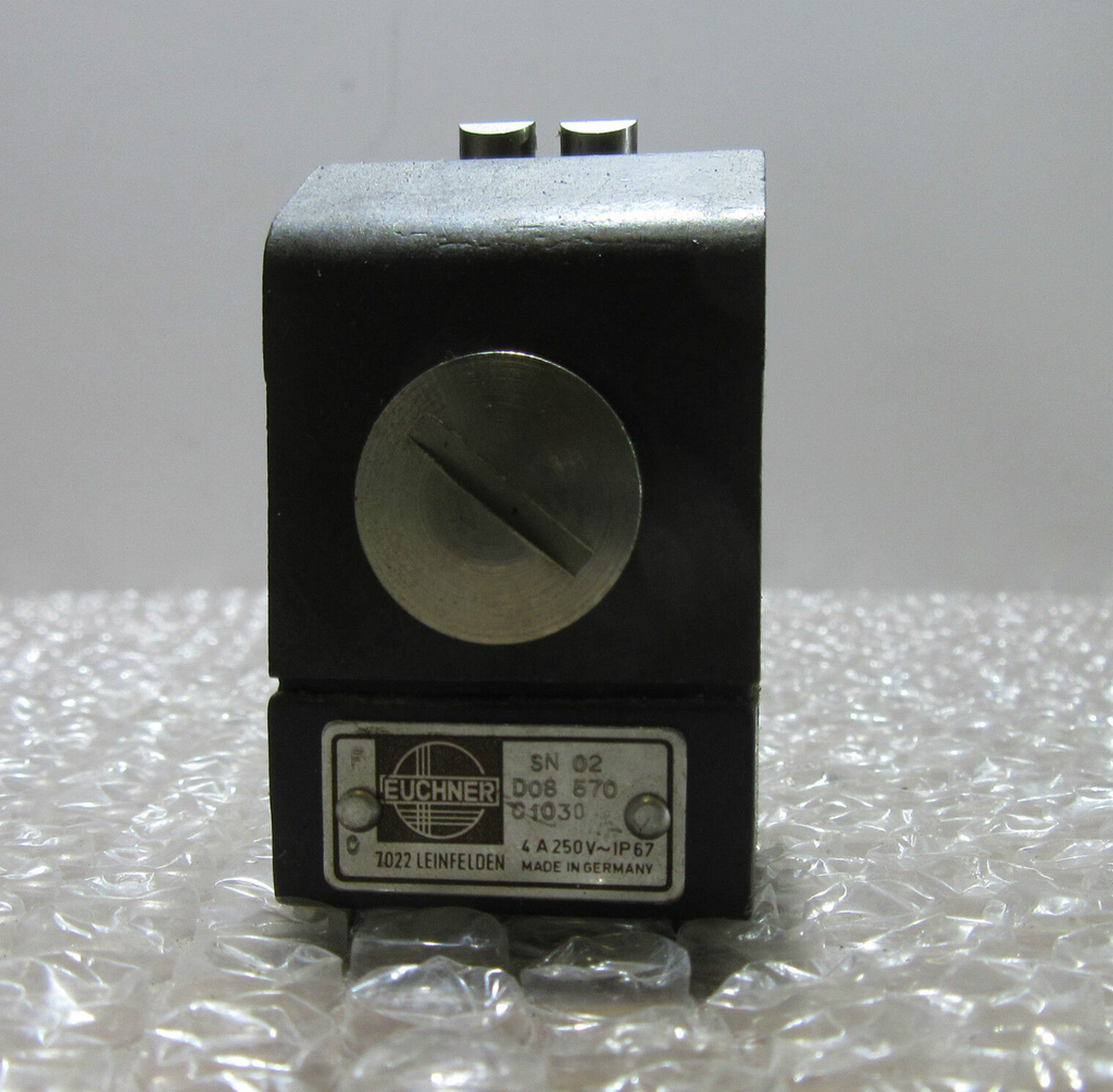 EUCHNER SN 02 D08 570 C1030 Positionsschalter