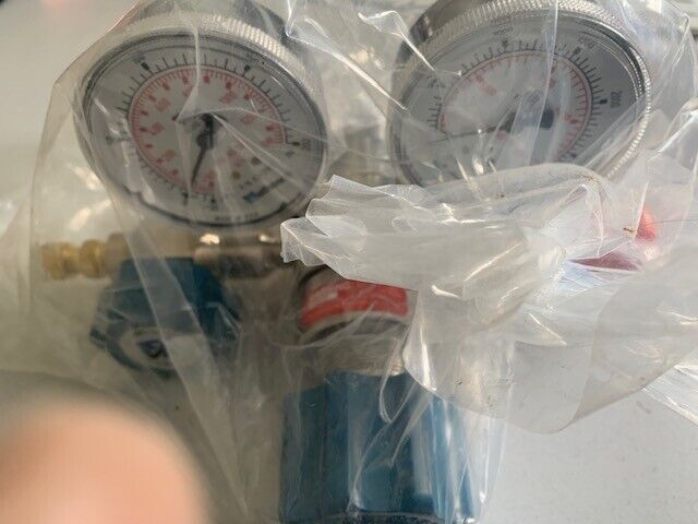 MATHESON 3122-580 DUAL-STAGE HIGH PURITY BRASS REGULATOR 3000psig new