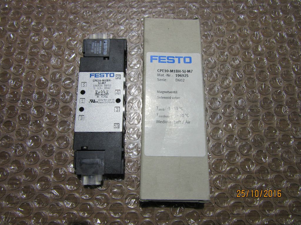 FESTO Magnetventil CPE10-M1BH-5J-M7 - unused - 