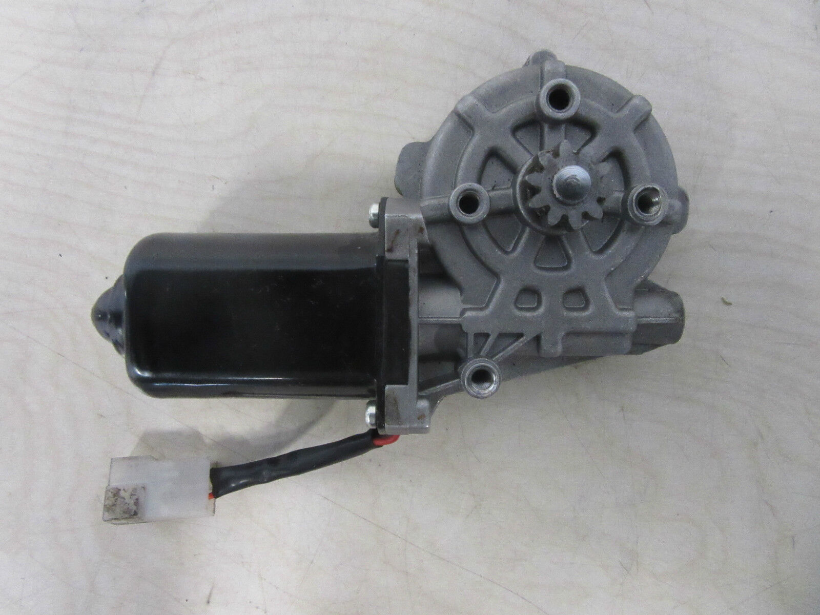 Baskurt | 12VDC 50051385 | unused