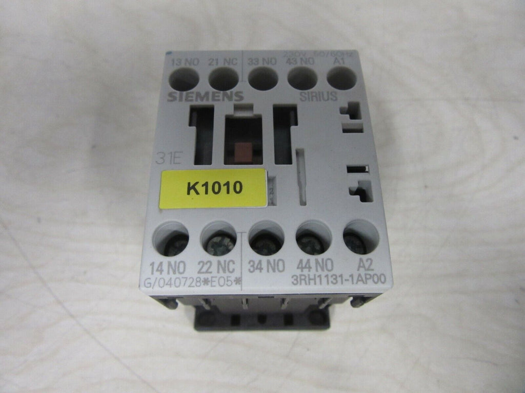 Siemens Sirius 31E 3RH1131-1AP00 230V 50/60Hz Hilfsschütz