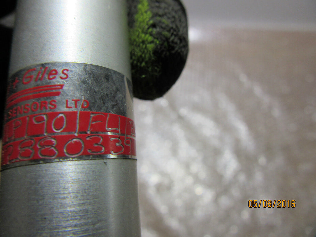 PENNY + GILES Position Sensors LTD HLP/90/FLI/200/8K - used -