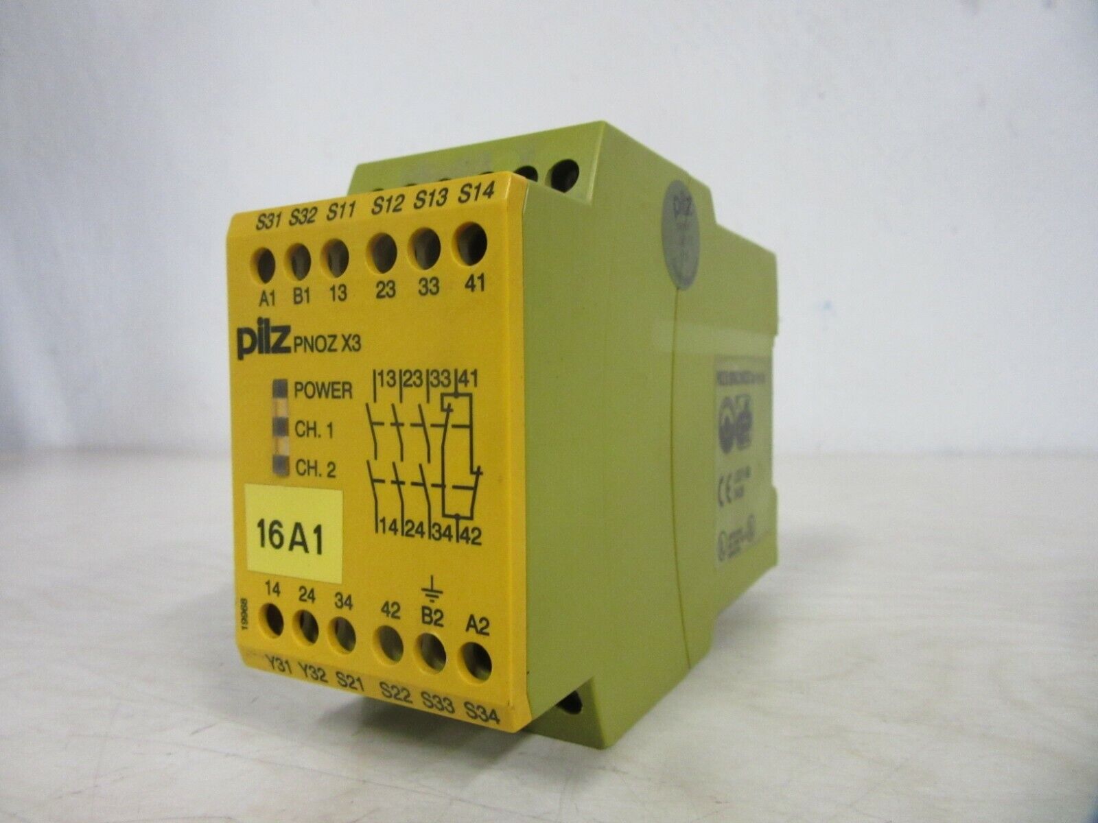 Pilz Pnoz X3 230VAC/ 24VACDC 3n/o 1n/c 1so