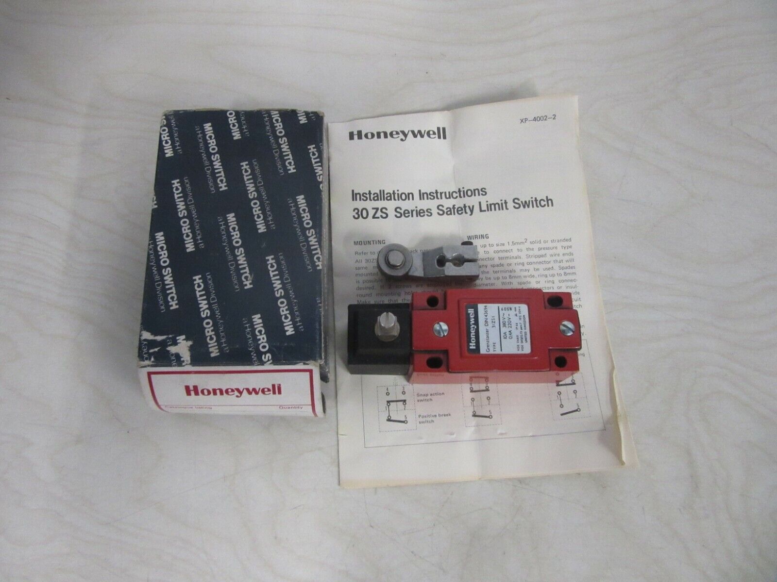 Honeywell 3IZSI Grenztaster  DIN 43694