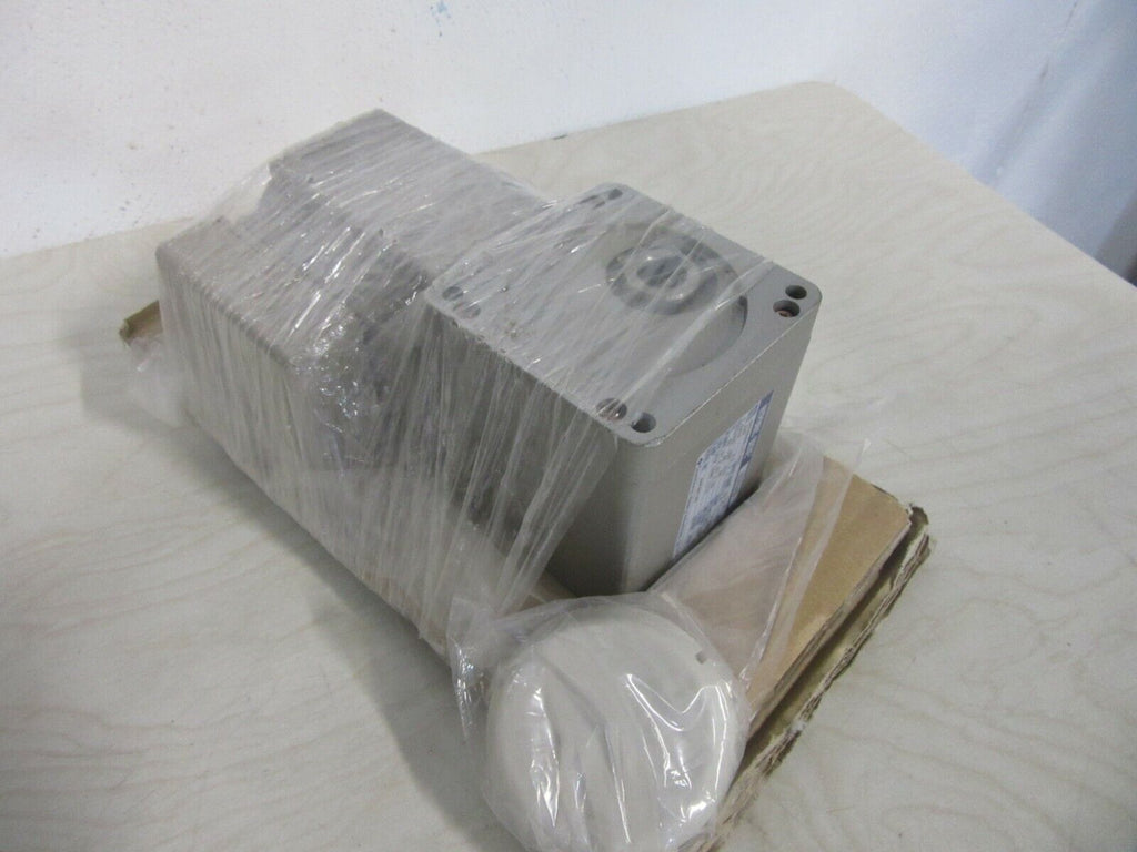 SUMITOMO  RNYM004-17-240 Induction Gearmotor 0.04 KW  Induktionsmotor  